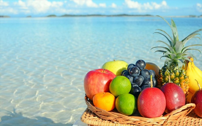 Γευστικά και υγιεινά σνακ στην παραλία