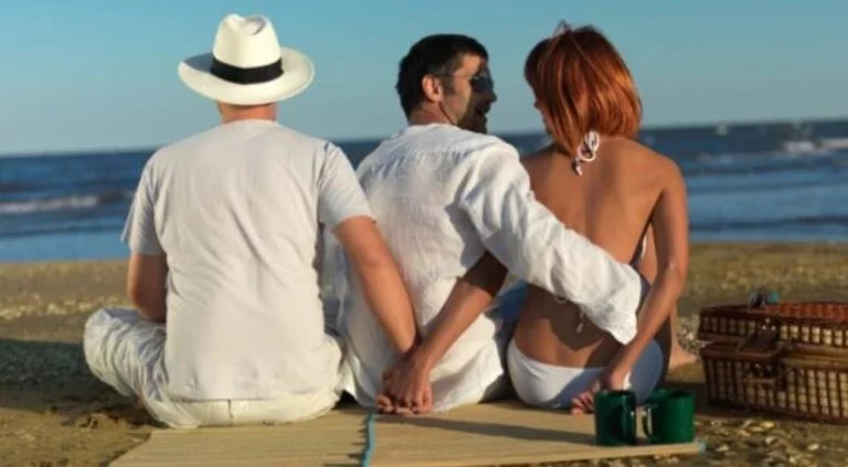 Καλοκαίρι: Γιατί τα ζευγάρια απιστούν