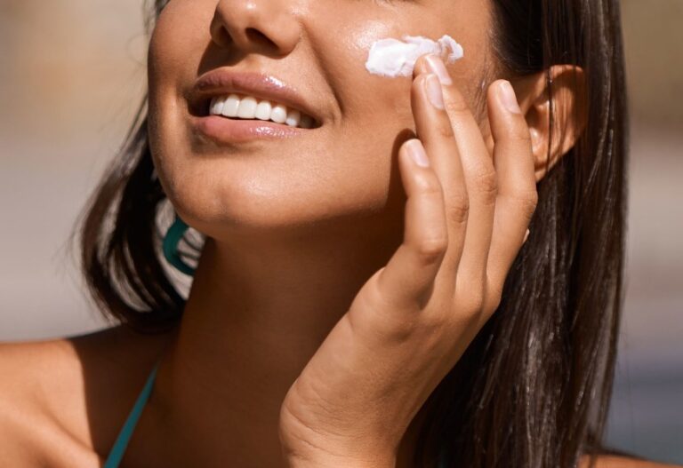 Τα ιδανικά καλλυντικά για το καλοκαίρι