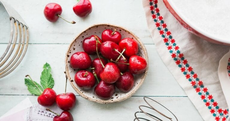 Μάιος: Χρώματα, αρώματα και γεύσεις