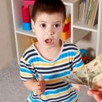 Χαρτζιλίκι: Μάθετε στα παιδιά να διαχειρίζονται χρήματα